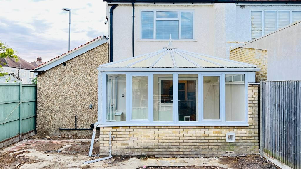 Great Rear Extension with Kitchen in Morden, London