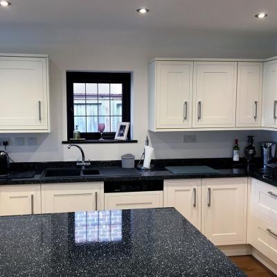 Impressive Kitchen Extension in Kenley 